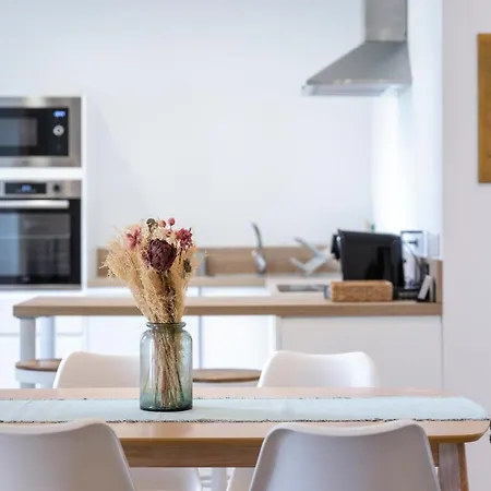 Con Jardin En El Antiguo Daire