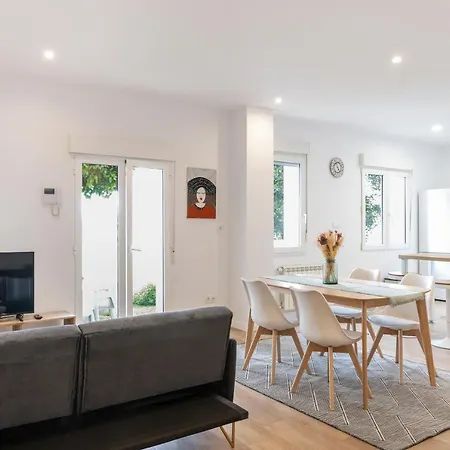 Con Jardin En El Antiguo * Oviédo