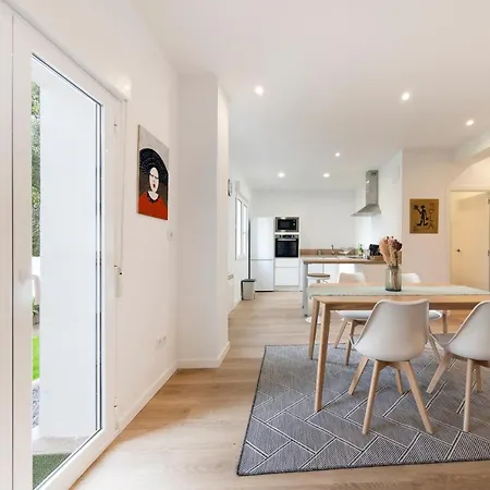 Con Jardin En El Antiguo Oviédo